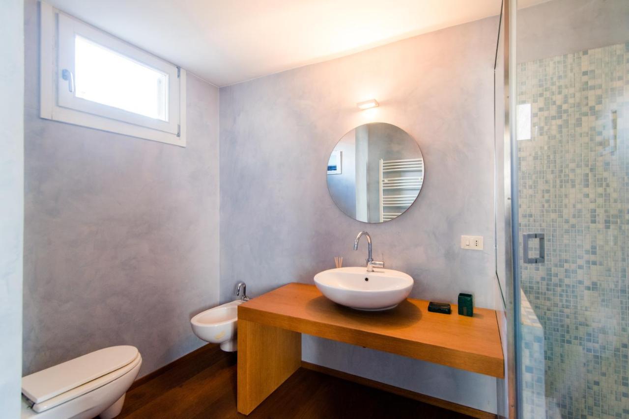Apartament Antica Via Volta - The House Of Travelers Como Zewnętrze zdjęcie