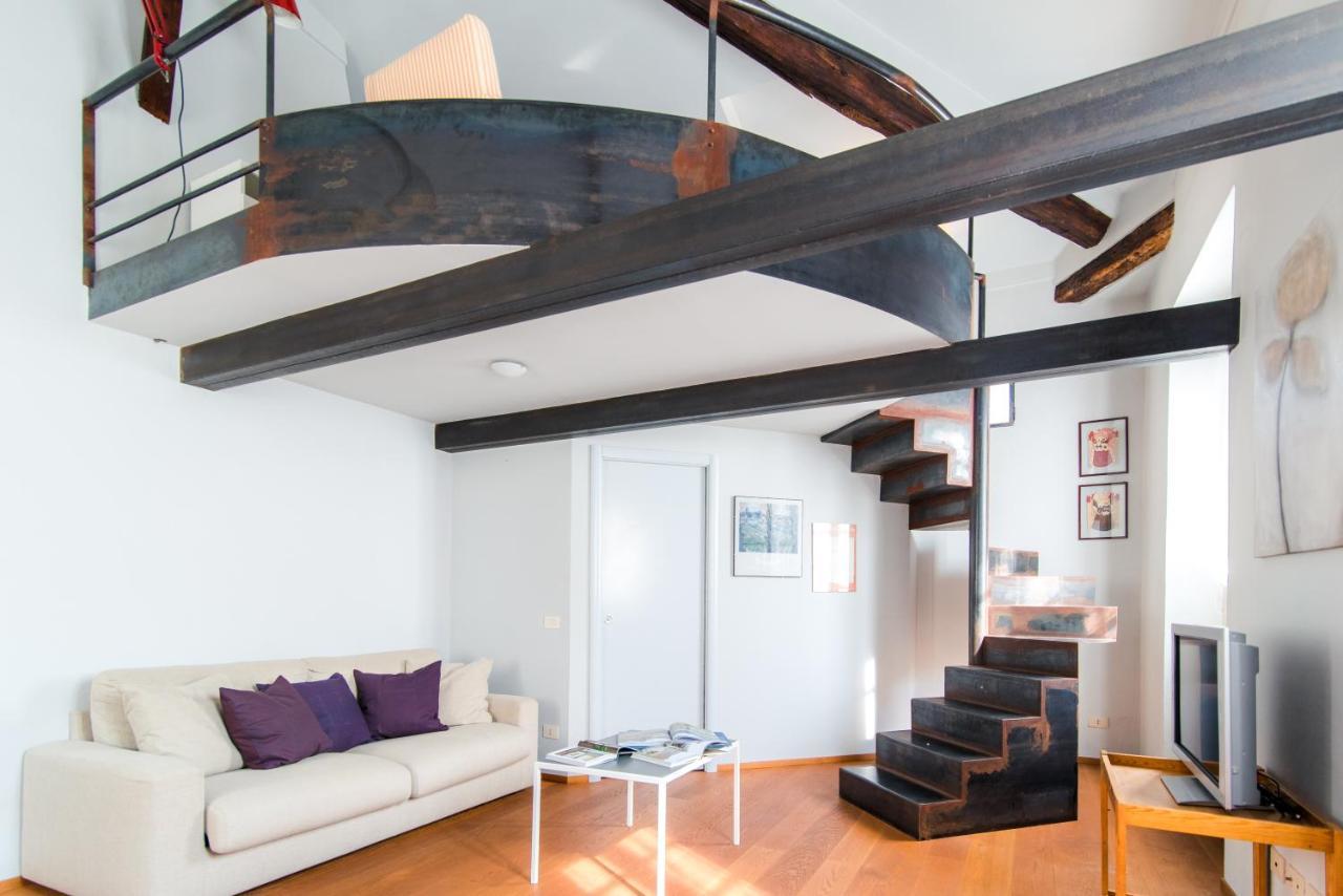 Apartament Antica Via Volta - The House Of Travelers Como Zewnętrze zdjęcie