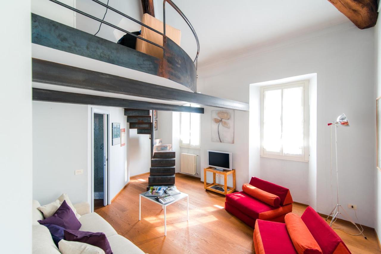Apartament Antica Via Volta - The House Of Travelers Como Zewnętrze zdjęcie
