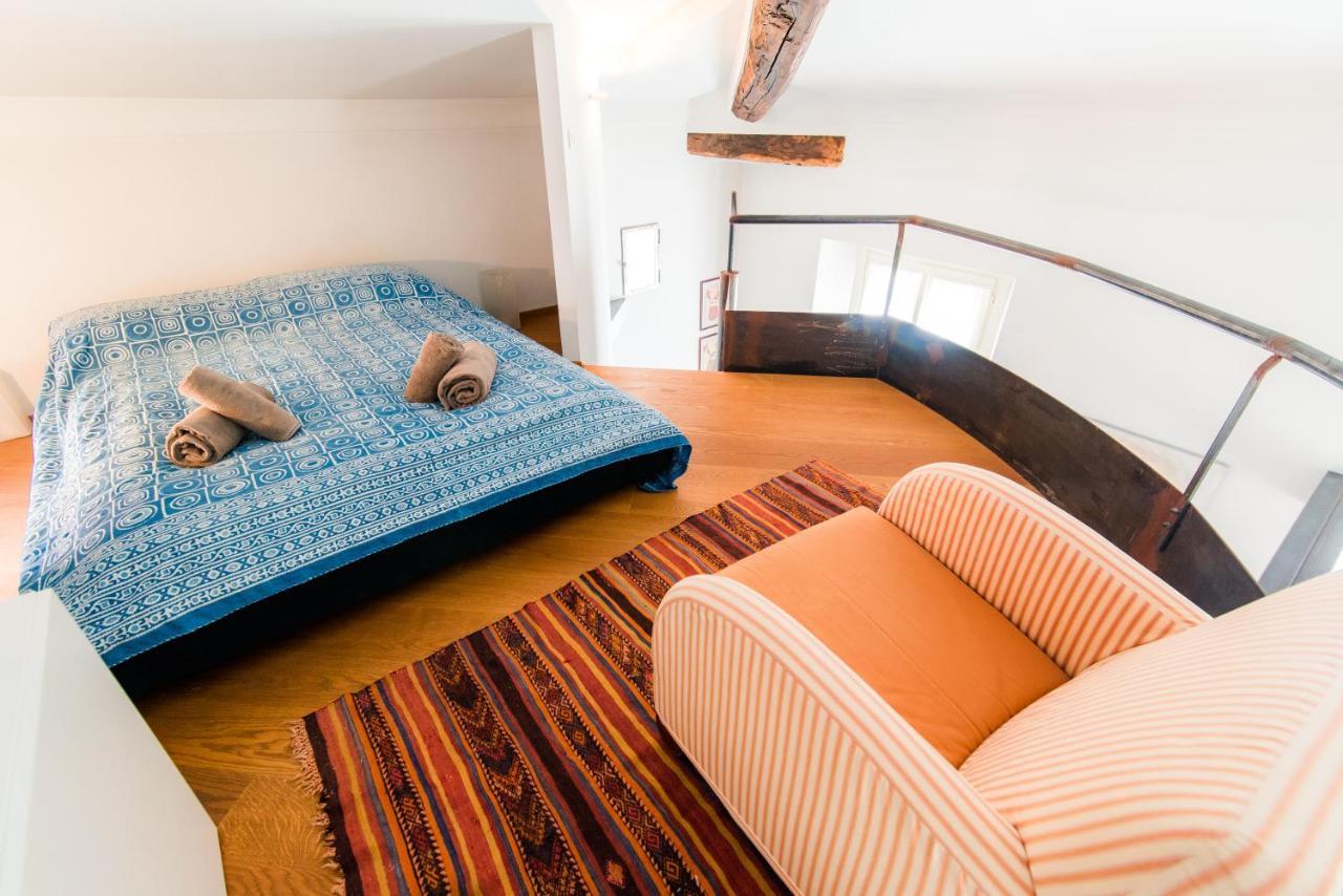 Apartament Antica Via Volta - The House Of Travelers Como Zewnętrze zdjęcie