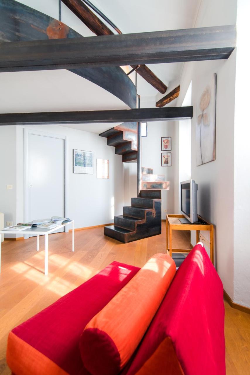 Apartament Antica Via Volta - The House Of Travelers Como Zewnętrze zdjęcie