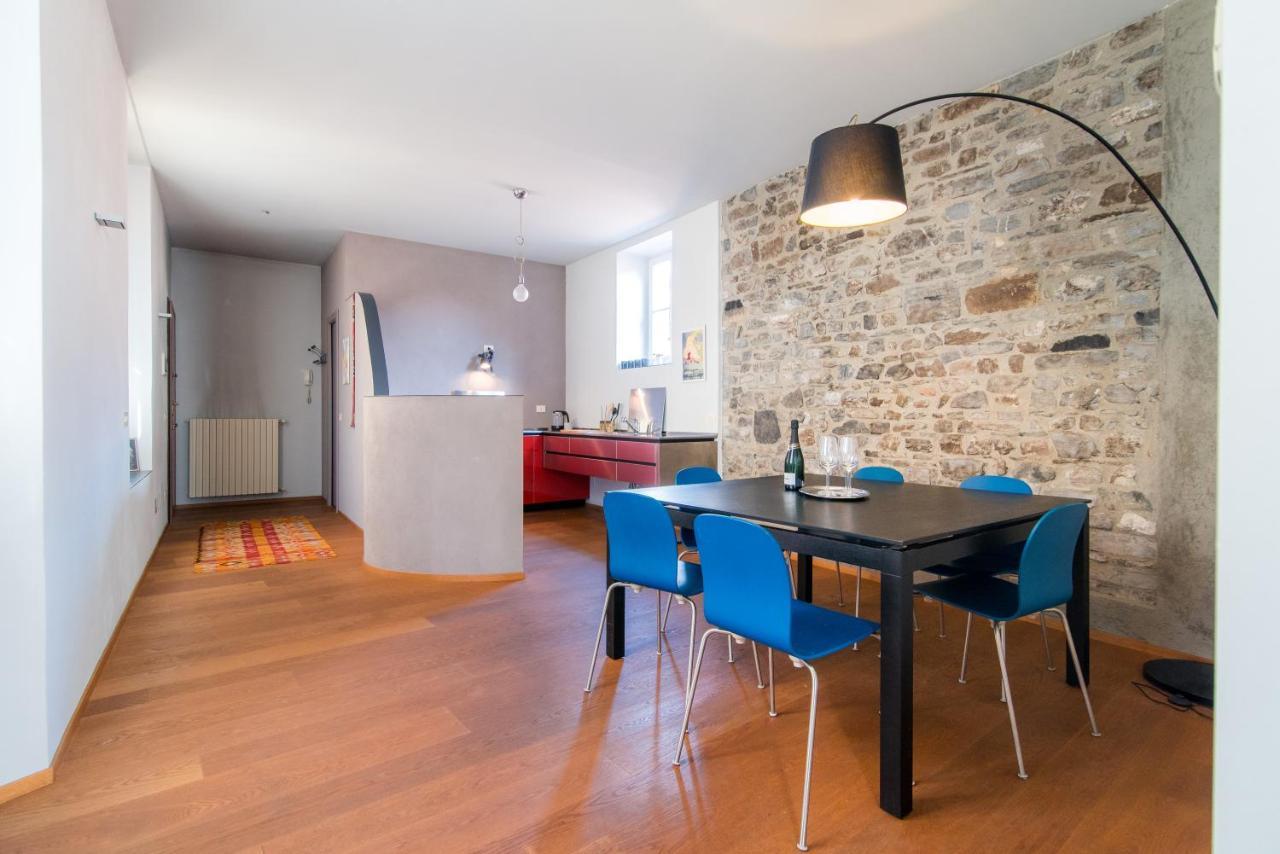 Apartament Antica Via Volta - The House Of Travelers Como Zewnętrze zdjęcie