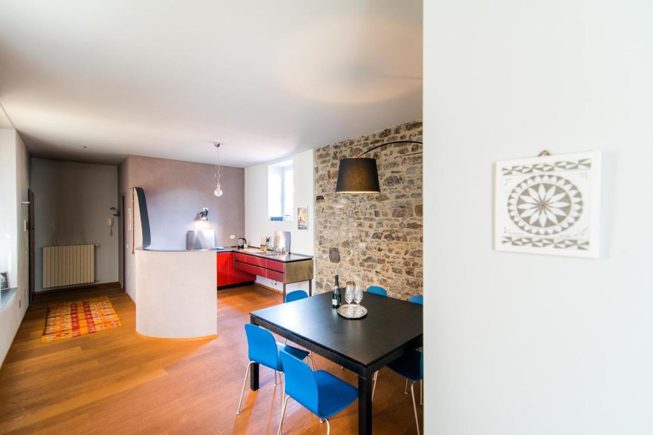 Apartament Antica Via Volta - The House Of Travelers Como Zewnętrze zdjęcie